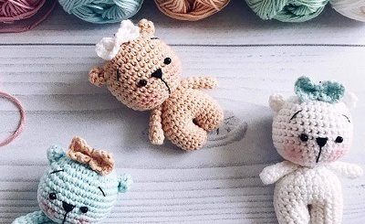 Amigurumi plush bear free pattern | Amiguroom Toys Teddy Bear Patterns Free, Crochet Teddy Bear Pattern, Plush Pattern, Crochet Amigurumi Free Patterns, Crochet Dolls, Tie Pattern, Sweater Pattern, Tiny Teddies, Baby Yarn