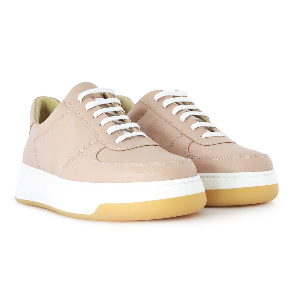 *PRODUCTO OUTLET - SIN CAMBIO NI DEVOLUCIÓN Zapatillas fabricadas en cuero de primera calidad. Su suela de goma les aporta durabilidad y flexibilidad. Crearás tendencia esta temporada. Base: Goma Material Interno: Cuero Material Externo: Cuero Articulo: MCZP05290 Horma: Estándar Marca: Briganti Altura Taco: 4 cm. Altura Plataforma: 3 cm. Altura Caña: 7 cm. Vans Old Skool Sneaker, Vans Sneaker, Tipton, Nude, Sneakers, Taco, Shoes, Products, Fashion