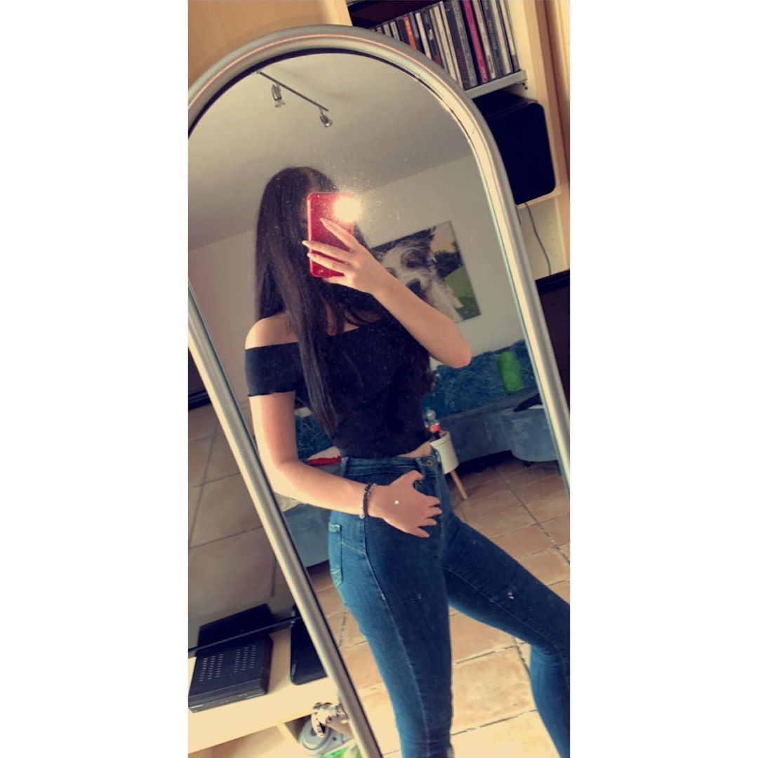 Arabisches Girl Dreht Snapchat-Video Arabisches Girl Dreht Snapchat-Video