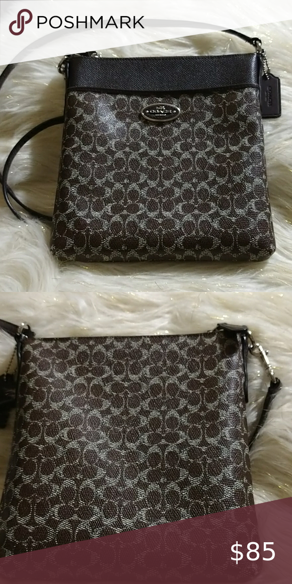 Coach 52400 Signature NS swing back crossbody Coach 52400 Signature NS swing back crossbody