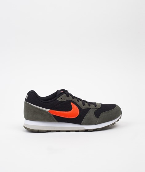 NIKE MD RUNNER 2 ES1 black khaki in 2020 | Nike md runner, Schwarz
