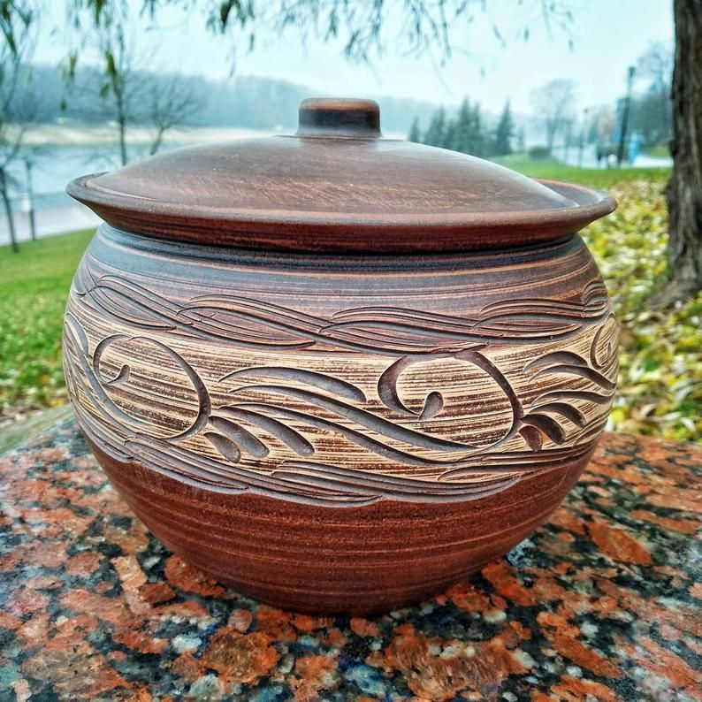 prepare delicious meals Handmade red clay Pottery clay Ceramic casserole for cooks