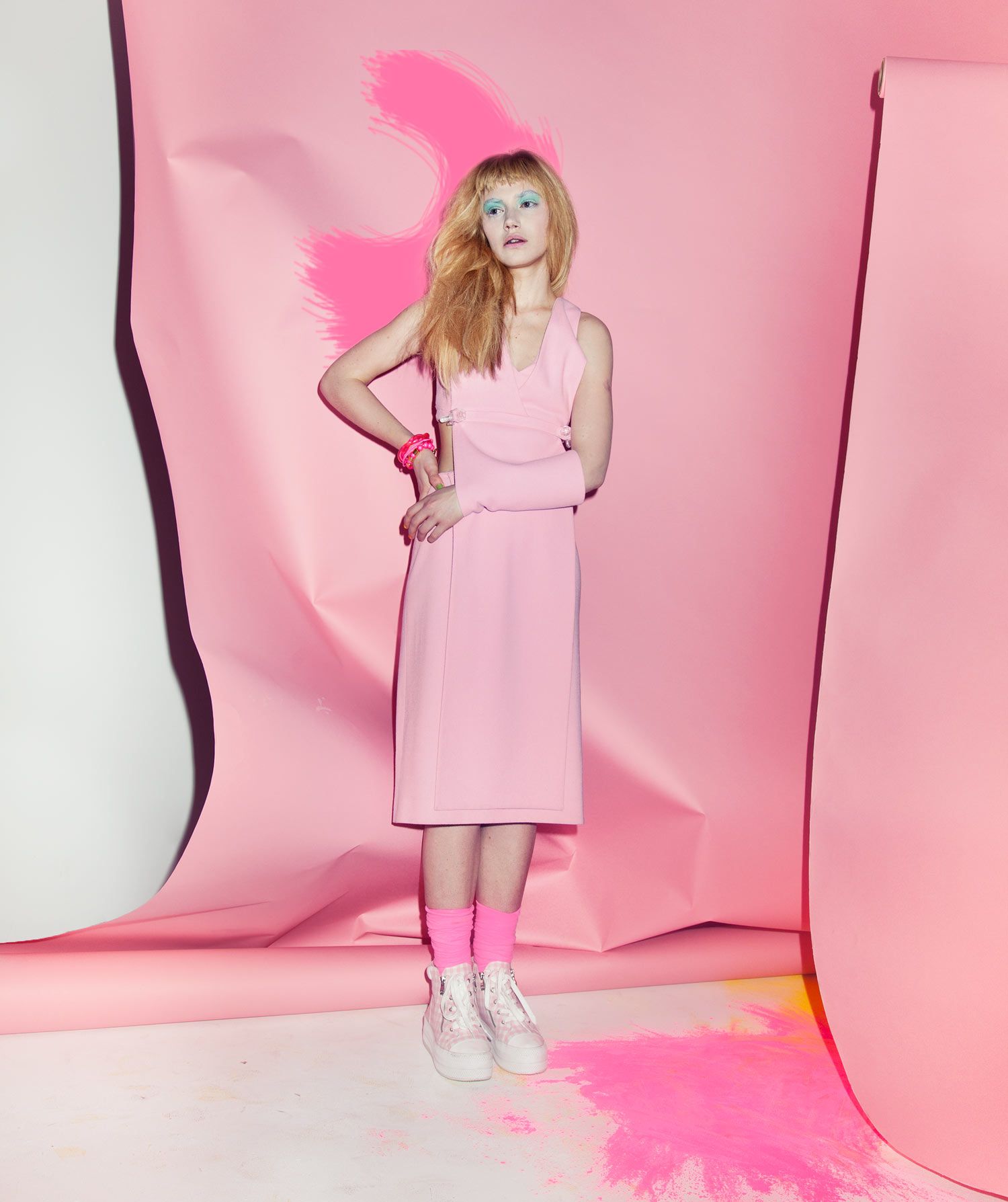 Fashion Clothes Same Colour As Backdrop Fashion Clothes Same Colour As Backdrop