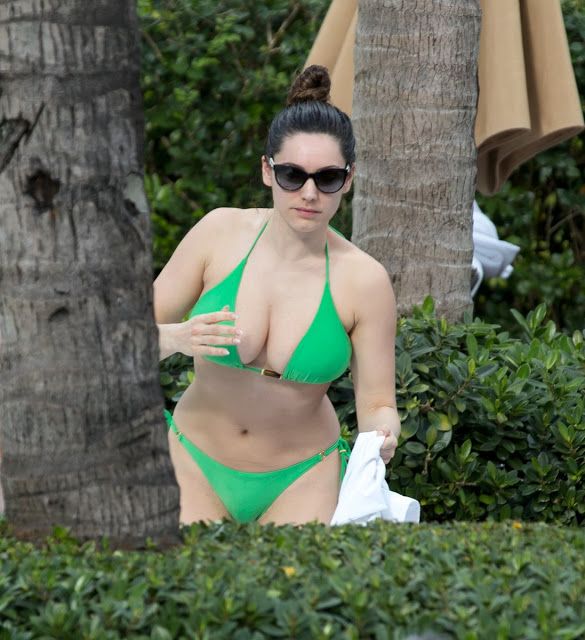 Kelly Brook Slip Candids In Miami Celebrities Kelly Brook Slip Candids In Miami