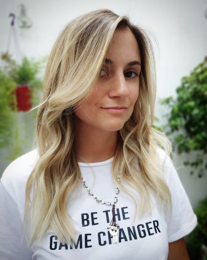 Hollywood, Martinez, Long Hair Styles, T Shirts For Women, Instagram, Beauty, Women's Top, Tops, Fashion