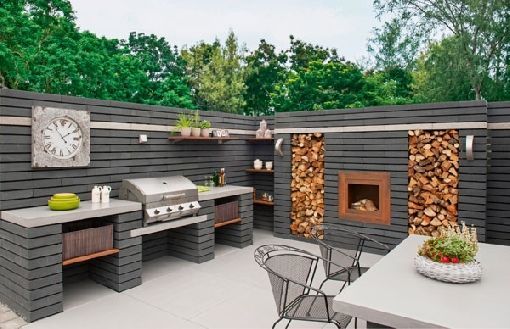 These outdoor kitchen design ideas are ideal for backyard entertaining. Spend more time outside this summer with these outdoor patio kitchens. Outdoor Bbq Area, Outdoor Rooms, Diy Outdoor, Outdoor Living, Rustic Outdoor, Outdoor Barbeque, Outdoor Space, Backyard Patio Designs, Backyard Landscaping