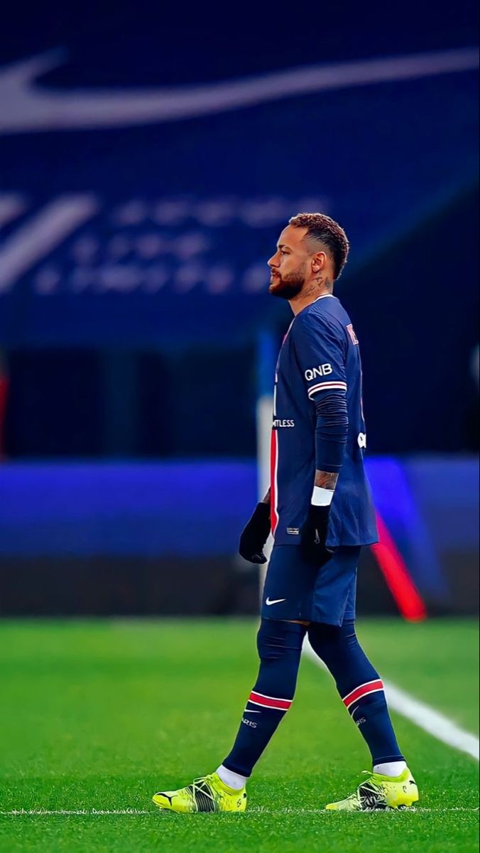 Neymar da Silva Santos Júnior, known as Neymar, is a Brazilian professional footballer who plays as a forward for Ligue 1 club Paris Saint-Germain and the Brazil national team. A prolific goalscorer and renowned playmaker, he is regarded as one of the best players in the world.
#neymar #neymarplayer #football Football Neymar, Football Or Soccer, Soccer Guys, Football Players Images, Soccer Players, Cristiano Vs Messi, Neymar Jr Hairstyle, Neymar Videos, David Beckham Style Outfits