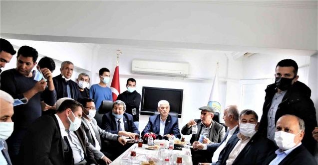 Antalyalı çiftçiler, Rusya’nın nar ve biber alımına yönelik getirdiği kısıtlamaların ardından Rusya’ya alternatif olarak Avrupa, Ortadoğu ve uzak doğu ülkelerine ihracın arttırılmasını istedi. Nar
