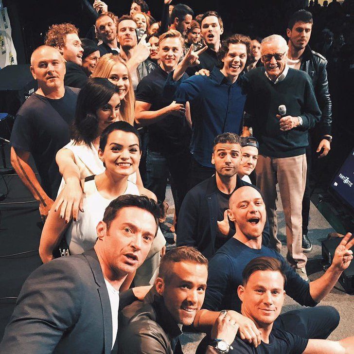 Pin for Later: These Shots From the X-Men: Apocalypse Set Put You in the Middle of All the Action The whole cast, plus all the current 20th Century Fox superheroes, posed for a picture at Comic-Con. Marvel Comics, X Men Comics, Marvel N Dc, Captain Marvel, Ben Hardy, James Mcavoy, Quicksilver X-men, X Men Storm, X Men Mystique