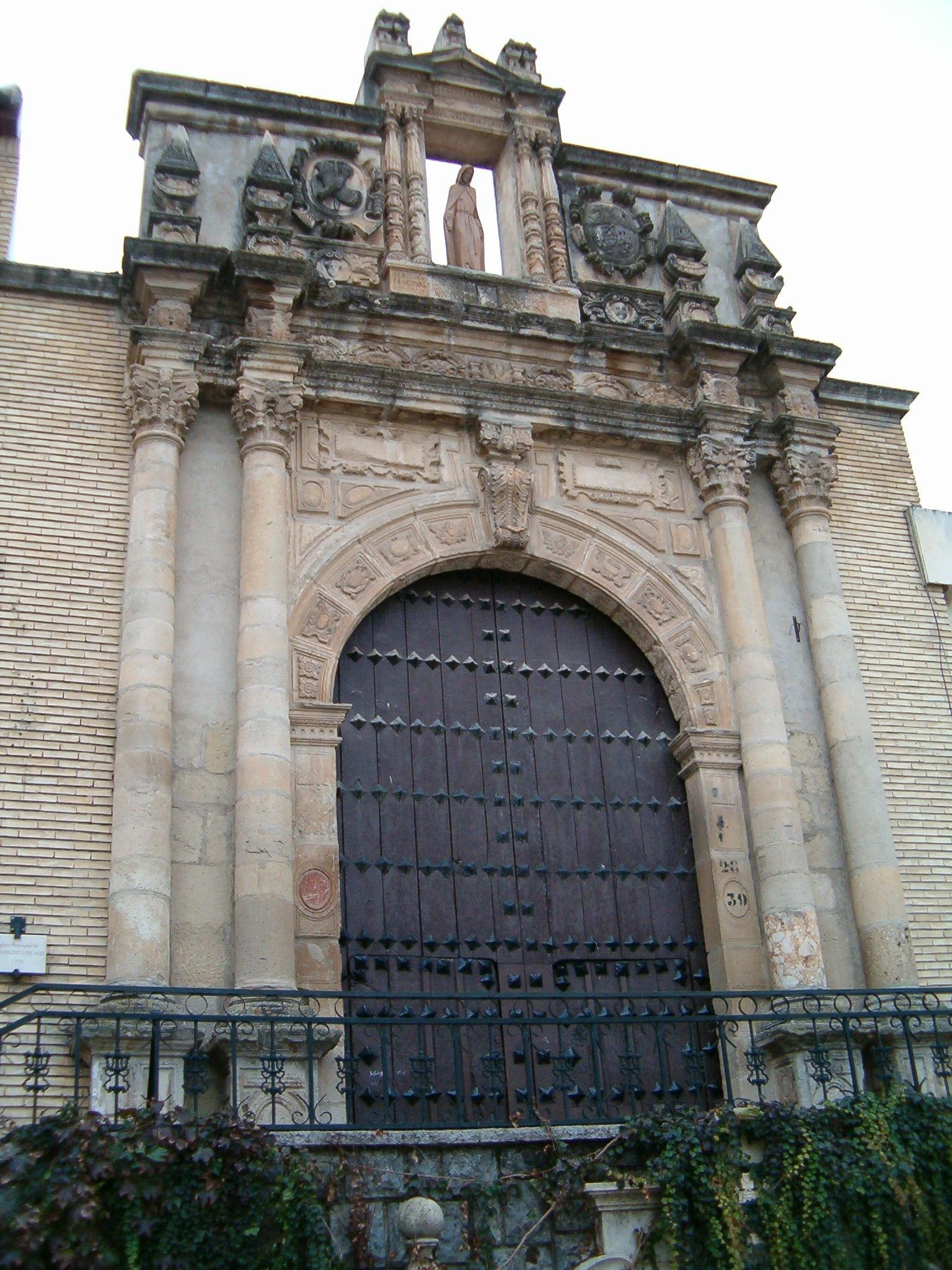 fachada de la parroquia de San Francisco