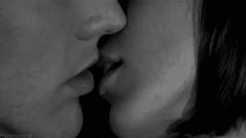 Now Kiss Him And Smile Love Gif C Gif Pictures Kiss Love