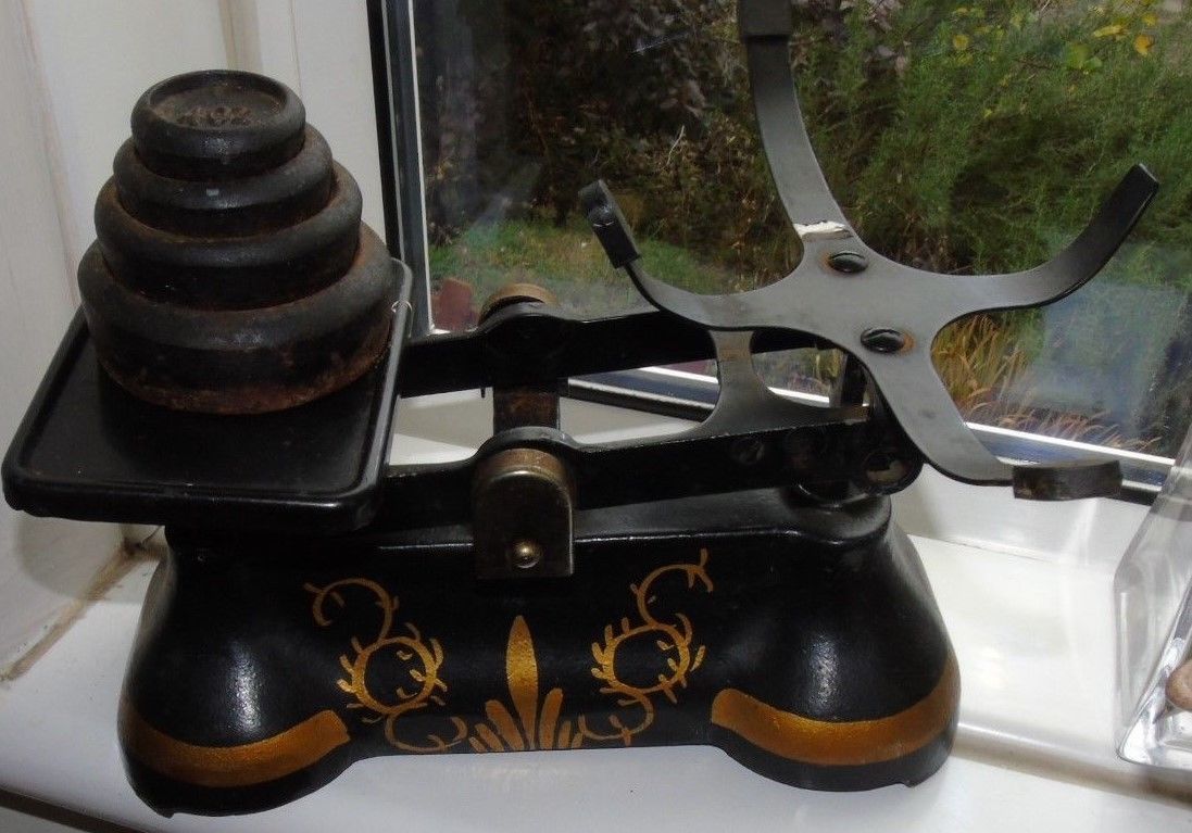 VINTAGE BLACK KITCHEN SCALES GOLD SCROLL DECORATION eBay
