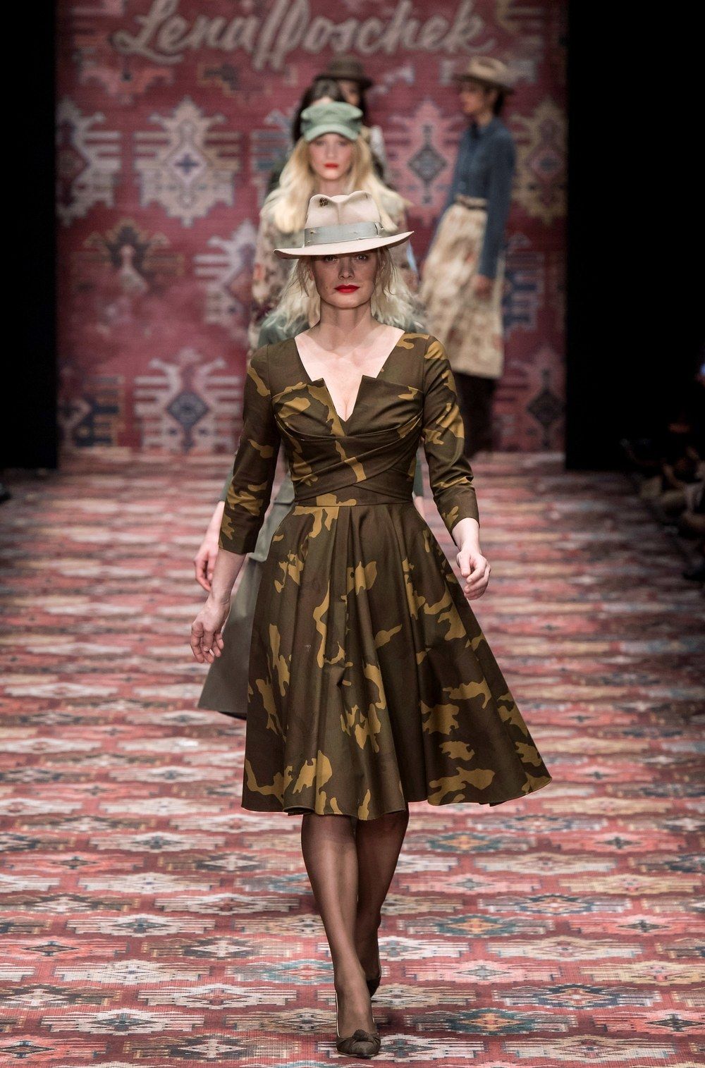 Lena Hoschek Berlin Herbst/Winter 4-4 - Kollektion Vogue Lena Hoschek Berlin Herbst/Winter 4-4 - Kollektion Vogue