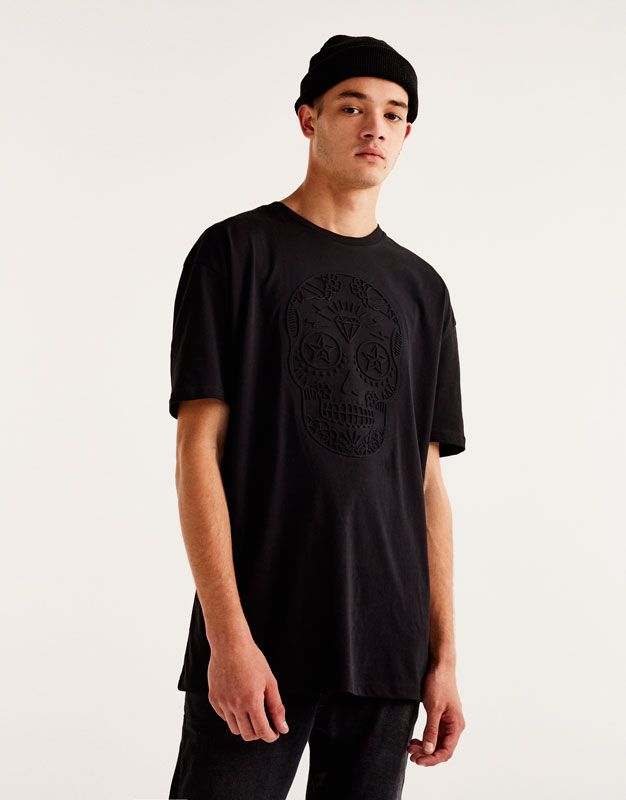 T Shirt With Embossed Skull New Man Pull Bear United Kingdom Shirt Outfit Clothes Mens Outfits