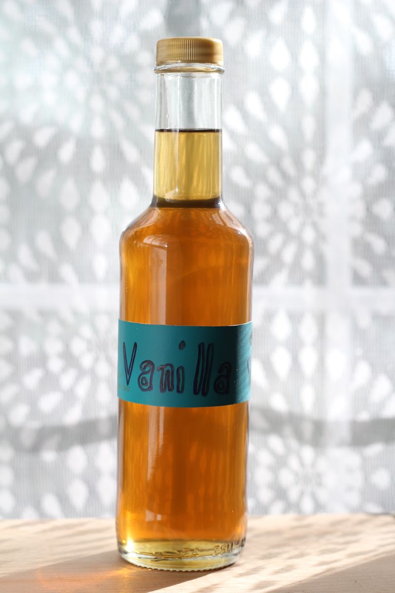 Homemade Vanilla Coffee Syrup, via Be Still My Heart