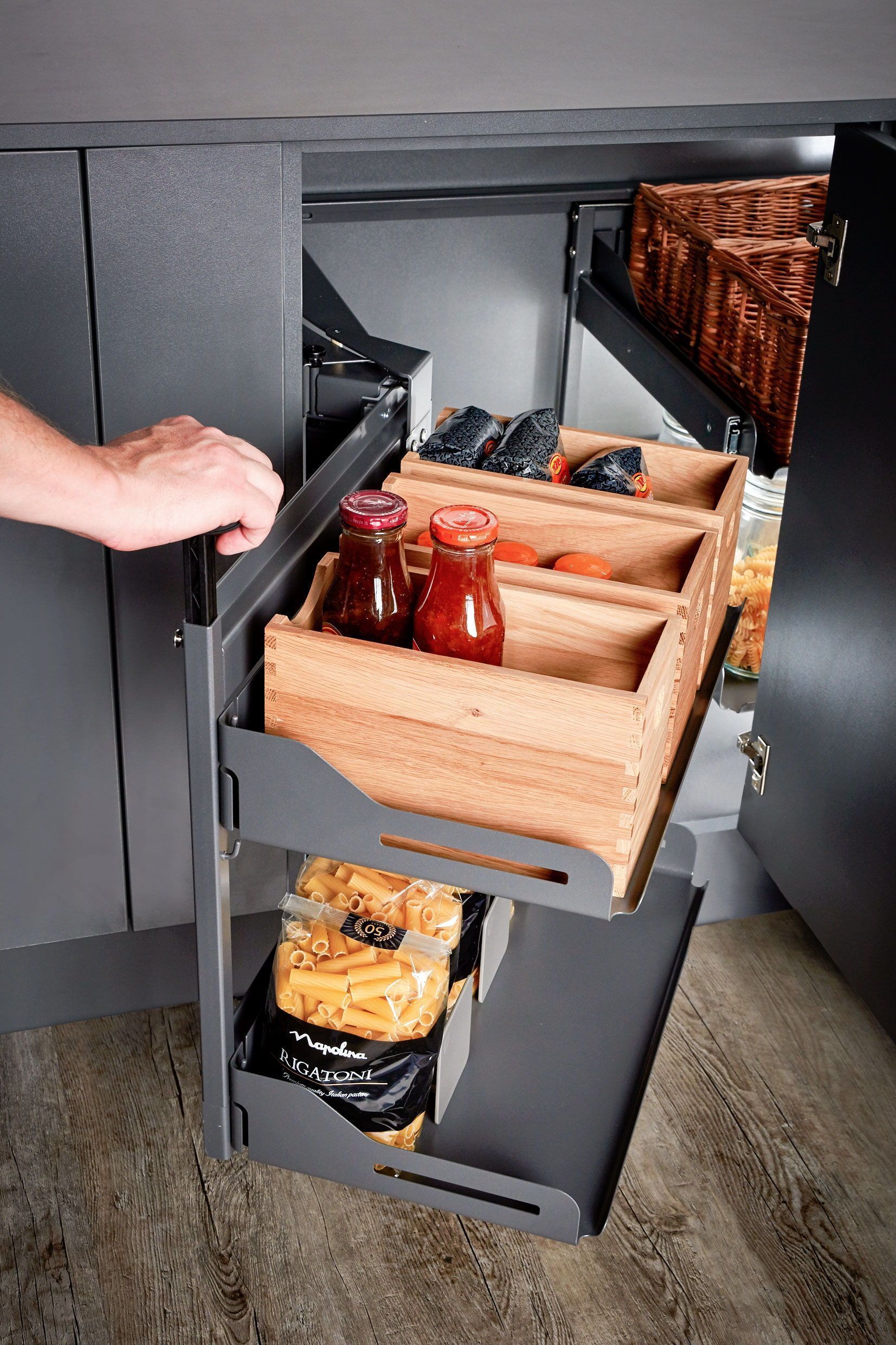 Bestellen Sie Kuche Tupper Dosen Eckschrank Und Kuchenschrank