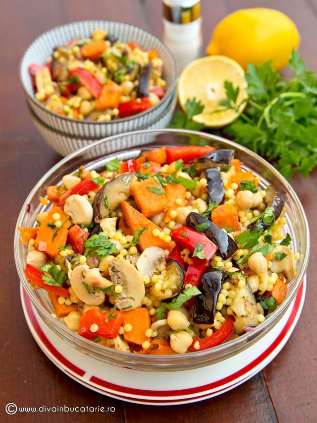 SALATA DE LEGUME CU CUSCUS | Diva in bucatarie Raw Vegan Recipes, Vegetarian Recipes, Healthy Recipes, Salad Recipes, Diet Recipes, Cooking Recipes, Cold Vegetable Salads, Yummy Dinners, Easy Meals
