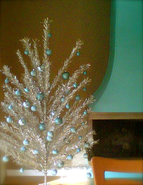 Tinselmania: 221 Vintage Aluminum Christmas Trees Days Of My Youth Vintage... aluminum Christmas tree and blue ornaments ... so late 60's - Tinselmania: 221 Vintage Aluminum Christmas Trees Days Of My Youth