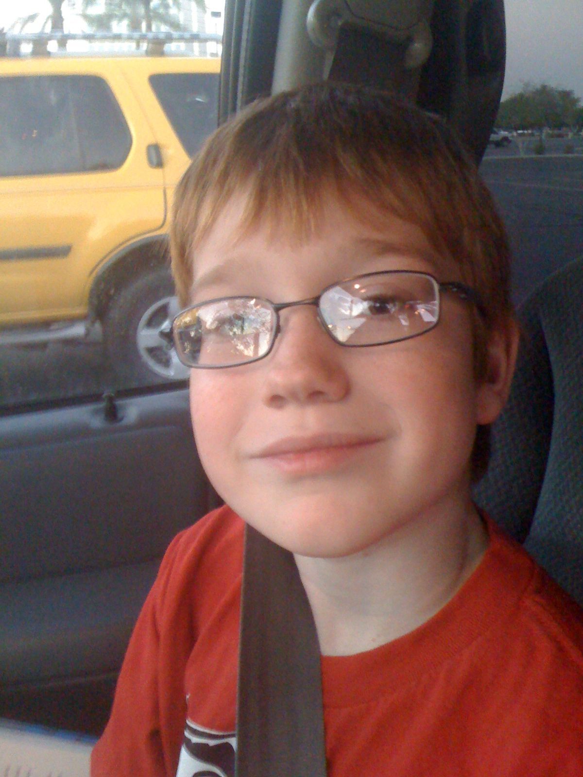 http www lenscrafters com lc us vision guide lens care kids and vision works kids glasses
