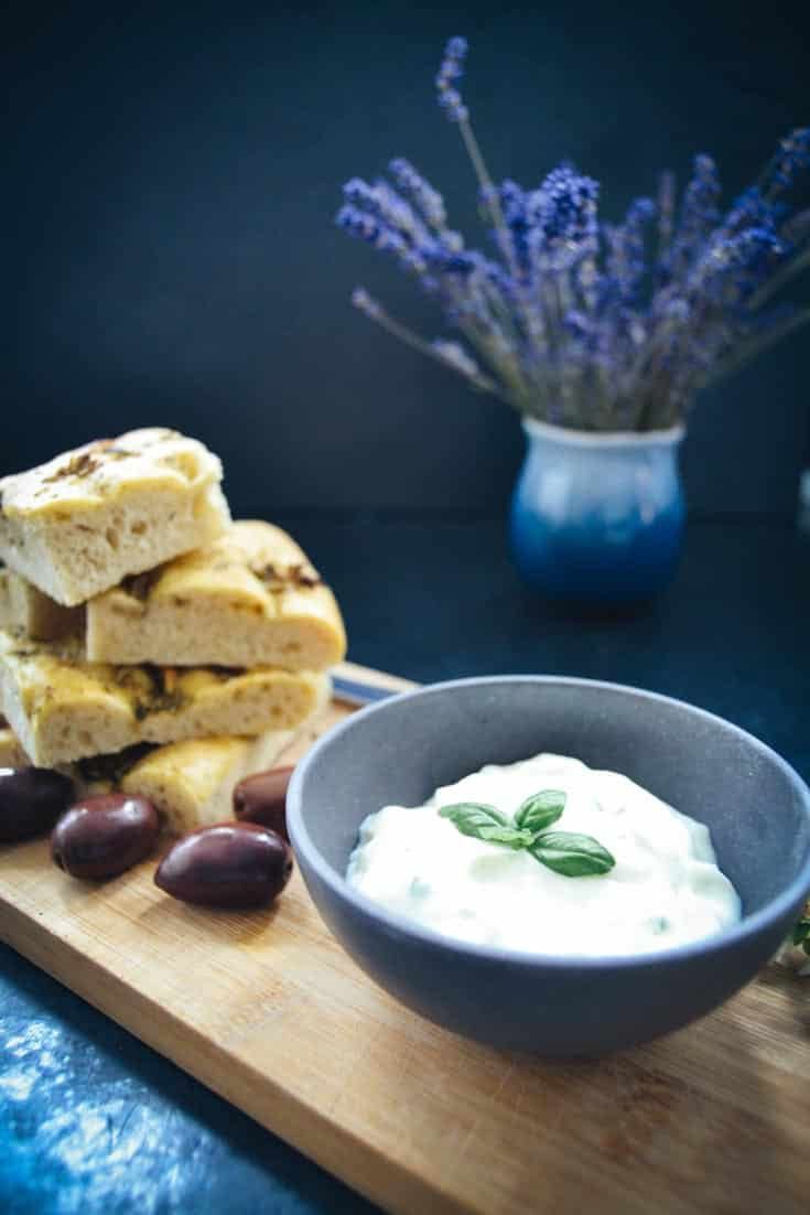 Einfaches griechisches Zaziki Rezept zum Selbermachen | Rezept ...