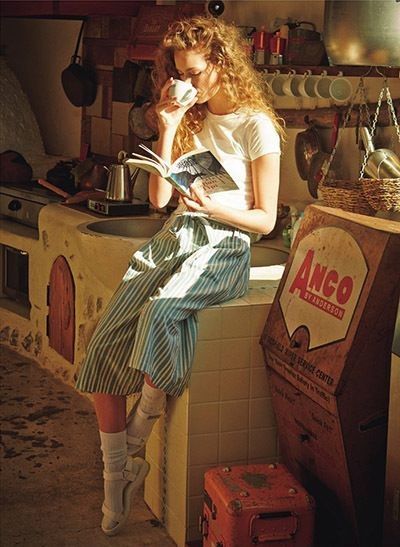 Image About Indie In Marvelous Tune By Sydney Warmindie Marveloustune Vintage Retro Indie Sky Aesthetic Indie Blowin In The Wind Aesthetic Photography