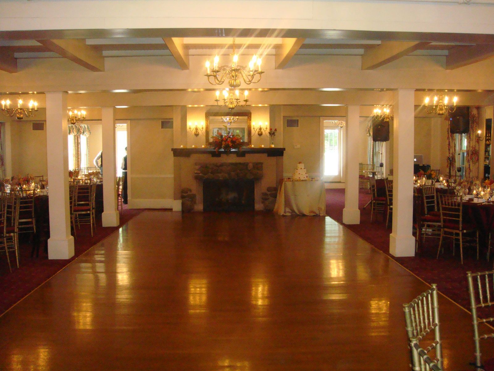 Sandy Burr Country Club S Ballroom In Wayland Massachuetts
