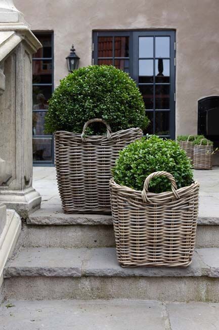 Casa Simples With Images Garden Containers Outdoor Gardens Garden Containers