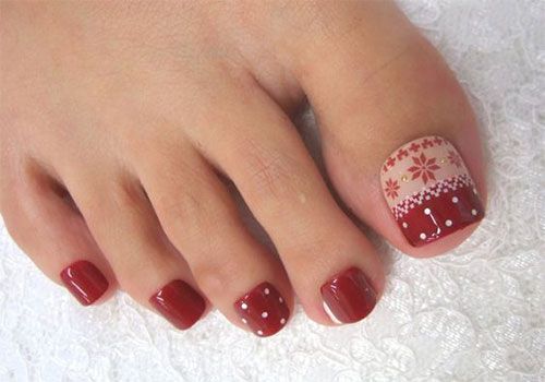 45 Lovely Christmas Toenail Art Design Ideas Pouted Com Toenail Art Designs Trendy Nail Art Designs Toe Nail Designs