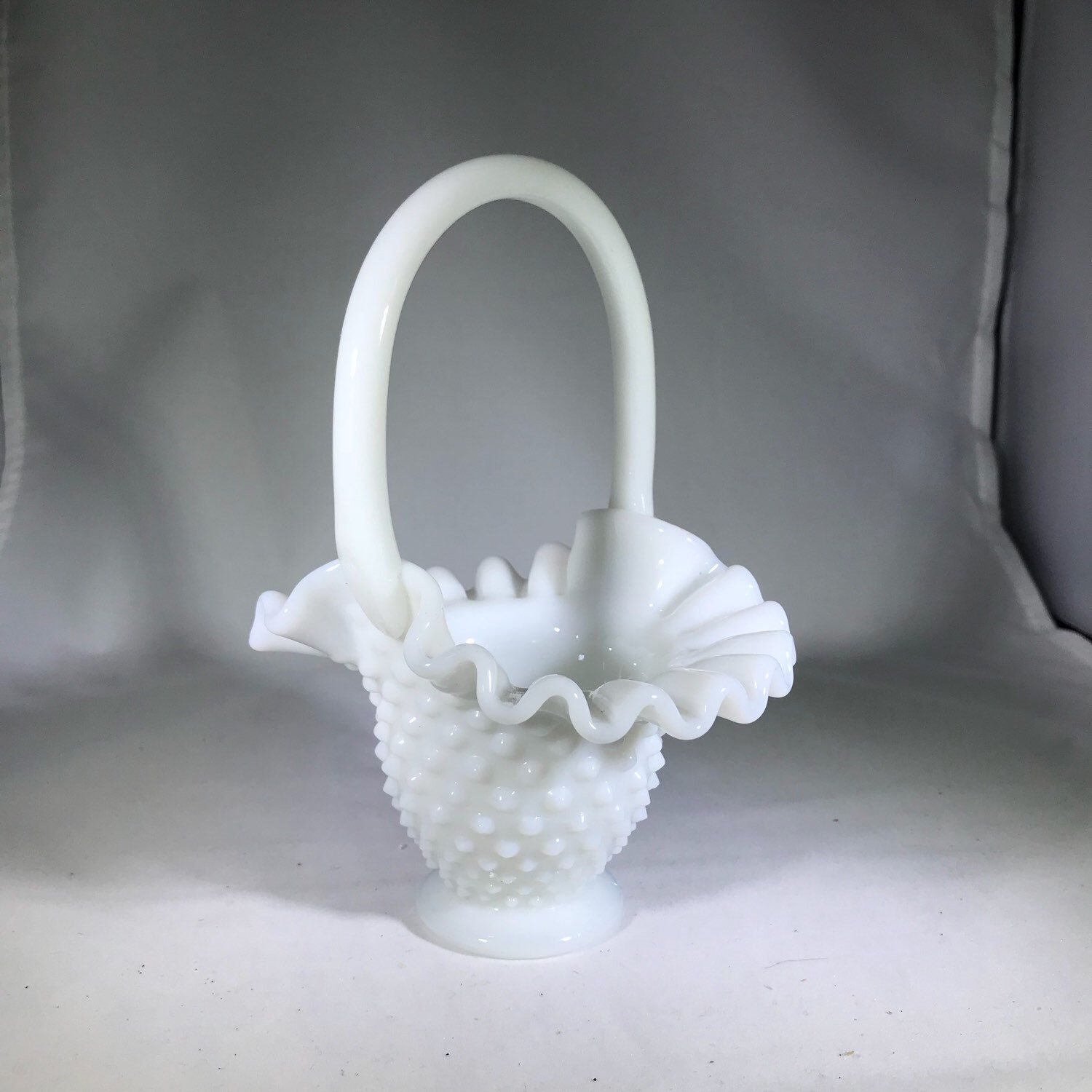 Vintage Fenton Hobnail Milk Glass Basket Wedding Centerpiece Holiday Decoracao Vidro