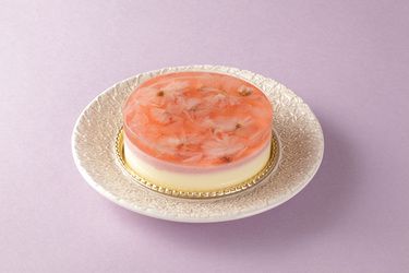 東京駅 商業施設やホテルで 桜 メニューが登場 桜塩漬けがのったチーズケーキやお花見弁当 お花見弁当 スイーツ お花見 東京駅 商業施設やホテルで 桜 メニューが登場 桜塩漬けがのったチーズケーキやお花見弁当 お花見弁当 スイーツ お花見