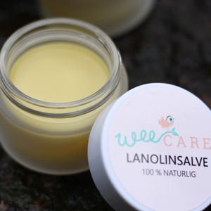 Salven er HELT fri for: Parfume, parabener, æteriske olier, konserveringsmidler, hormonforstyrrende stoffer og syntetisk kemi! Glass Of Milk, Parfume, Fruit, Ethnic Recipes, Desserts, Prodotto, Tør Hud, Tailgate Desserts, Deserts