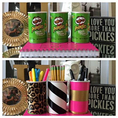 Pringles can hacks that you'll actually use! We've found 15 practical ways to use Pringles cans after you've finished those tasty chips. Can Crafts, Diy Home Crafts, Diy Arts And Crafts, Paper Crafts Diy, Creative Crafts, Desk Crafts, Upcycled Crafts, Recycled Gifts, Recycled Projects