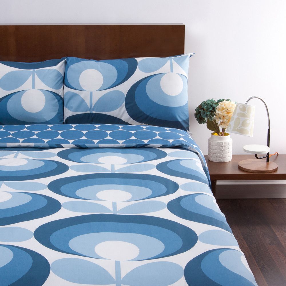 Discover The Orla Kiely 70s Flower Oval Duvet Cover Marine