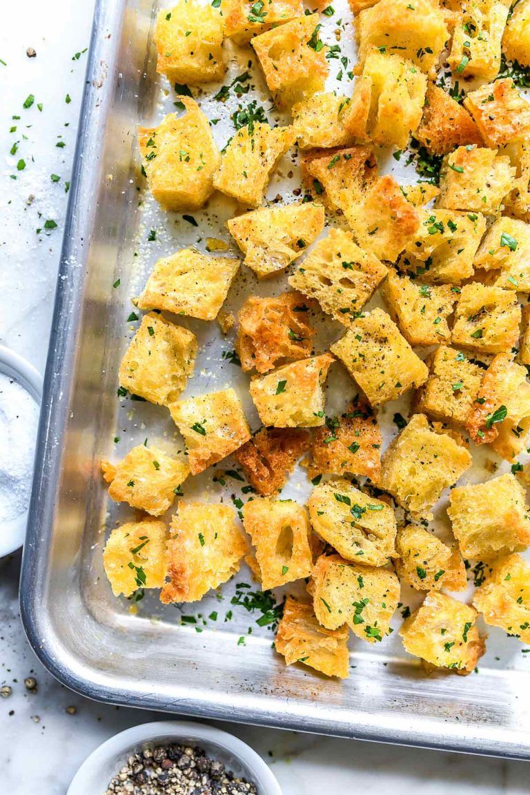 How to Make Homemade Croutons foodiecrush in 2020 Croutons