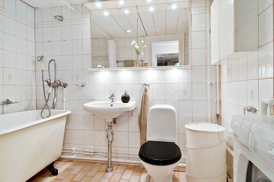 Helkaklat Badrum Bjurfors - Gamla Stan - Lilla Nygatan 16 | Casa de banho, Banho, Casas