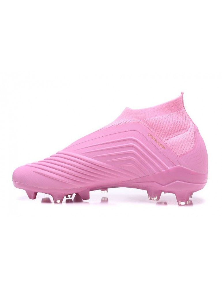 botas de futbol predator rosa