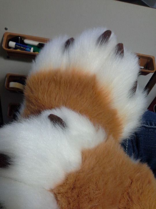 Drybrushing To Add Details To Faux Fur Fursuit Paws Fursuit Fursuit Furry