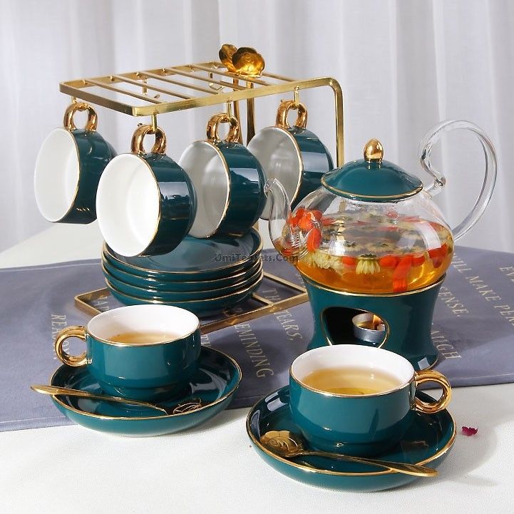 With gaining popularity of vintage style tea set. This Vintage Flower Tea Set With Warmer is very hot, collectable and classic in complementary colours and patterns for a vintage afternoon tea or coffee. Its material is more thicker. It is high quality and beautiful tea set which can complement the kitchen, dining and living room. Also the best elegant antique tea services for your cabinet display. Find beautiful fine bone china tea set. Everything you need to create your perfect tea set and ... Bone China Tea Set, China Tea Sets, Tea Sets Vintage, Antique Tea Sets, Vintage High Tea, Vintage Tea Rooms, Vintage Style, Tea Set Display, Tee Set