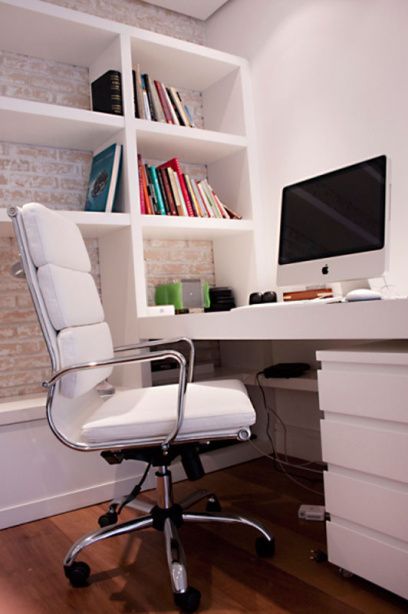 Home office: 8 dicas de organização de profissionais do CasaPRO | CASA.COM.BR Office Chair Design, Home Office Chairs, Home Office Space, Office Interior Design, Home Office Decor, Office Interiors, Home Decor, Office Designs, Modern Home Offices