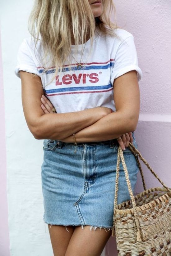 10 Spring Skirt Outfits You Can Copy - Society19 #springskirtsoutfits