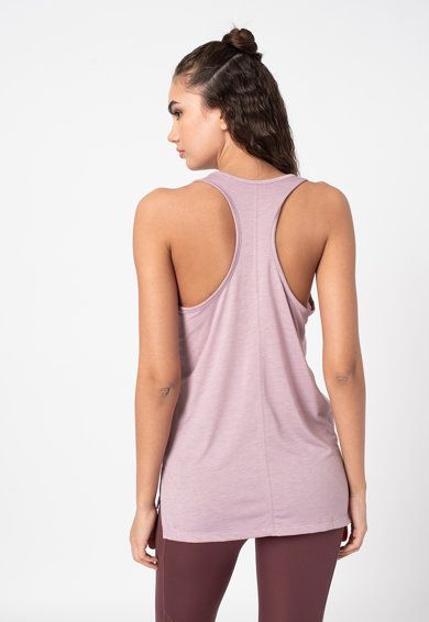 Caracteristici generale Sport: yoga Culoare: lila prafuit Material: poliester, viscoza Tehnologie material: dri fit Imprimeu: uni Stil decolteu/guler: rotund Croiala: regular fit Sezon: primavara-vara, toamna-iarna Detalii: slituri laterale, spate decupat, cu uscare rapida Material Exterior: 65% poliester, 35% rayon Info model Modelul poarta un produs de marimea S. Marimi model: 178 cm inaltime, 83 cm bust, 59 cm talie, 90 cm sold Dri Fit, Athletic Tank Tops, Basic Tank Top, Layers, Dressing, Yoga, Nike, Fitness, Women's Top