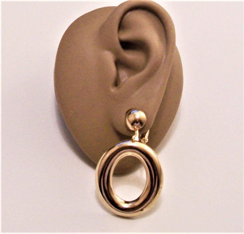 Monet Curled Leaf Florentine Clip On Earrings Gold Tone Etsy Clip On Earrings Silver Earrings Studs Gold Tones