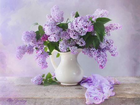 Purple Lilacs Floral Still Life Photography With Simple Composition Of Bouquet Of Purple Lilacs In Glass Vas Still Life Photography Lilac Flowers Photography