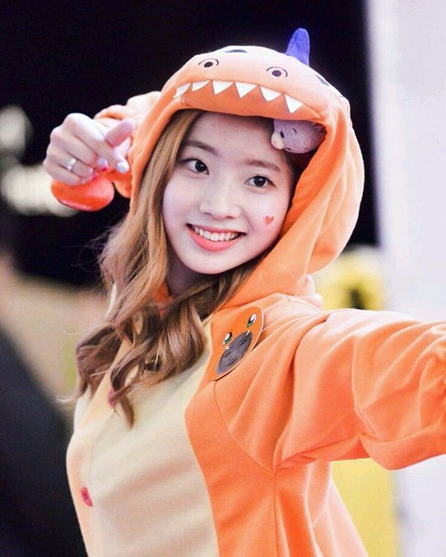 #TWICE - #Dahyun @twicetagram #nayeon #jeongyeon #momo #sana #jihyo # ...