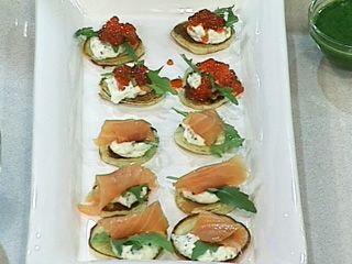 Tortitas de salmon Salmon, Nigiri, Sushi, Ethnic Recipes, Food, Gourmet, Recipes, Pancakes, Juices