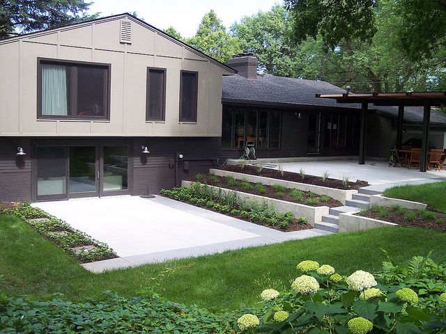 omaha backyard landscape from lanoha nurseries backyard plants