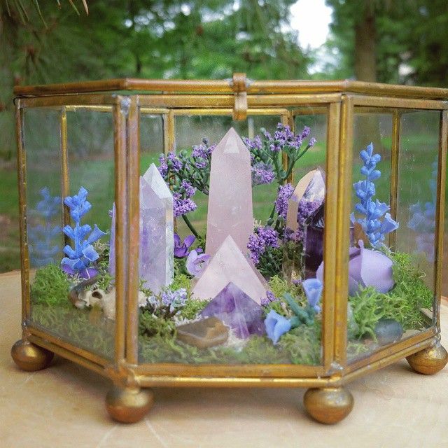 FAIRY HAND UP ON MOON WITH GEM AND GLASS BALL MOBILE