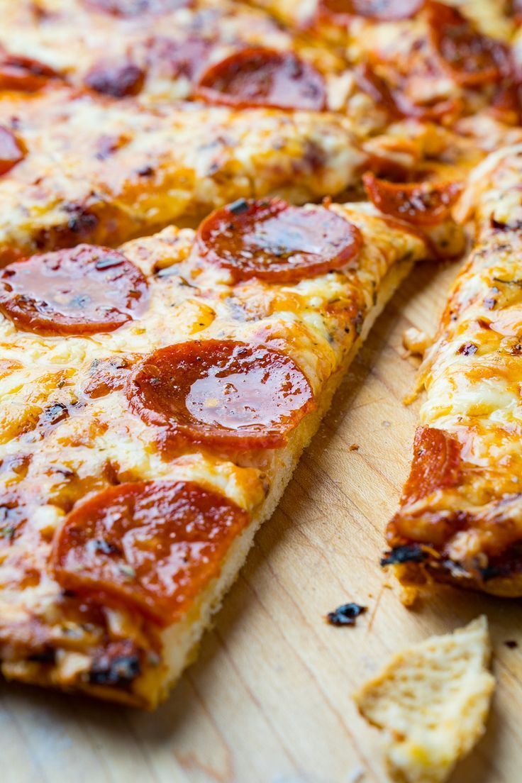 Chicago Style Thin Crust Pizza Recipe Thin crust pizza Chicago Style Thin Crust Pizza Recipe Thin crust pizza