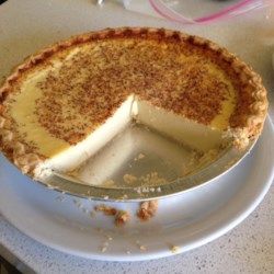 Homemade Baked Egg Custard - Just Needs a Few Tweaks to Be Keto Friendly :-) Baked Egg Custard, Egg Custard Recipes, Custard Tarts Recipe, Tart Recipes, Sweet Recipes, Baking Recipes, Dessert Recipes, Cheap Recipes, Custard Pies