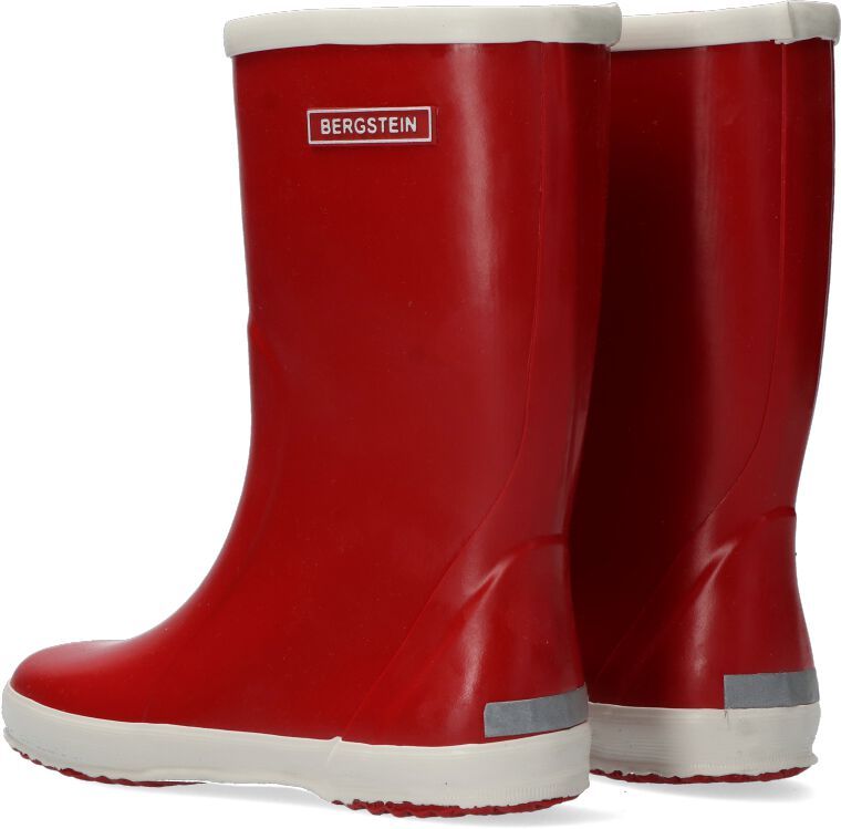 In ons wispelturige Nederlandse klimaat kun je eigenlijk niet zonder een paar fijne regenlaarzen! Deze rode rubberlaars Rainboot van het merk Bergstein is dan ook perfect om mee in de plassen te stampen en door modder te rennen. Ze worden met de hand gemaakt van soepel natuurrubber waardoor ze heerlijk comfortabel zijn en hebben een zachte voering van vochtabsorberend katoen. Op de schacht bevindt zich een merkopdruk en de hiel heeft een klein stukje reflectie voor extra zichtbaarheid. Het voetb Hunter Boots, Rubber Rain Boots, Shoes, Products, Fashion, Moda, Zapatos, Shoes Outlet, Fashion Styles